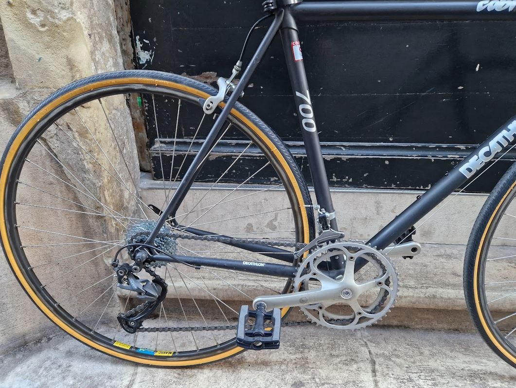 Vélo de route urbain Decathlon cobra 700 reconditionné