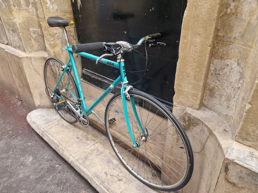 Vélo de route urbain reconditionné MBK trainer
