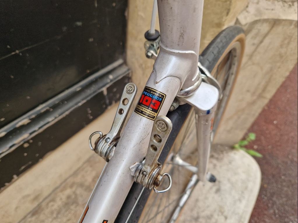 Vélo de route course Peugeot reconditionné