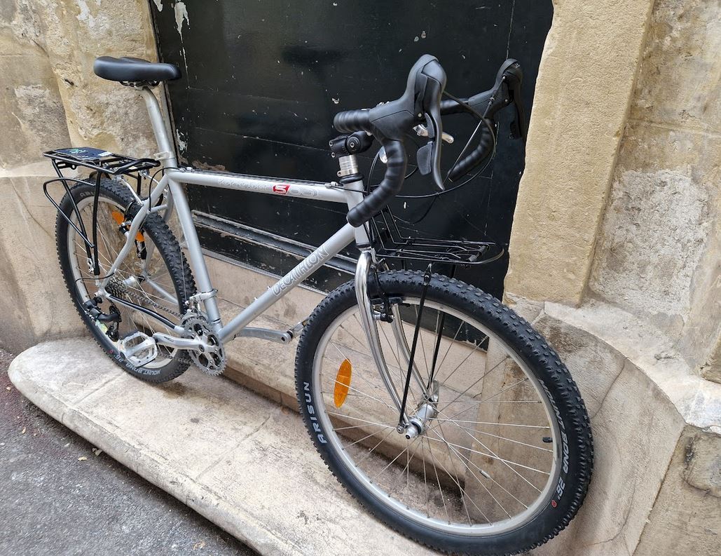 Vélo baroudeur de voyage ou du quotidien gravel Rockrider 500 reconditionné