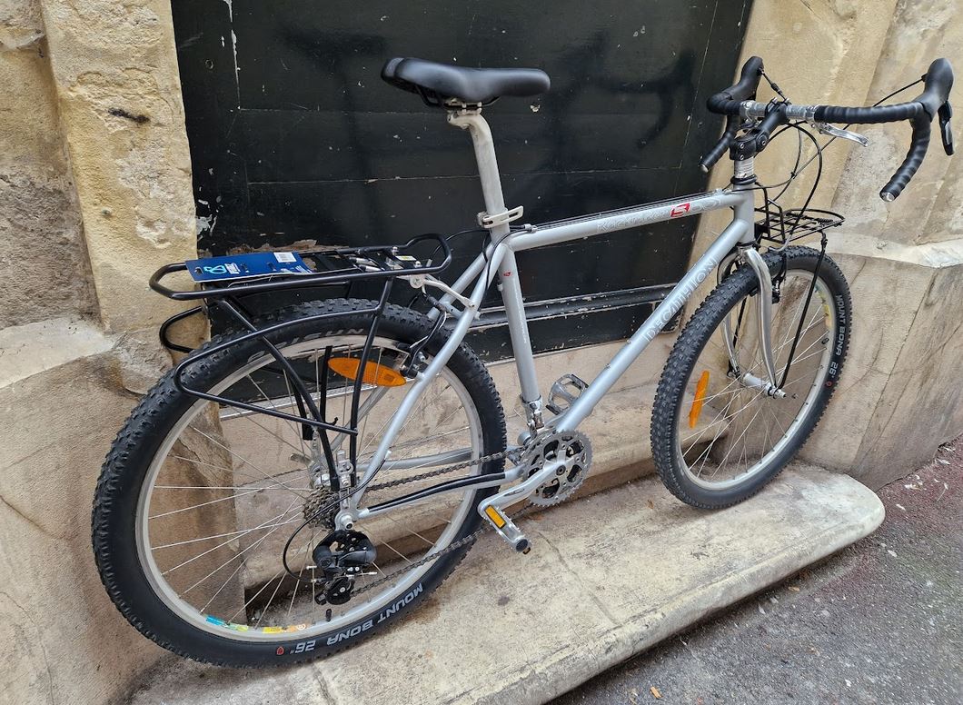 Vélo baroudeur de voyage ou du quotidien gravel Rockrider 500 reconditionné
