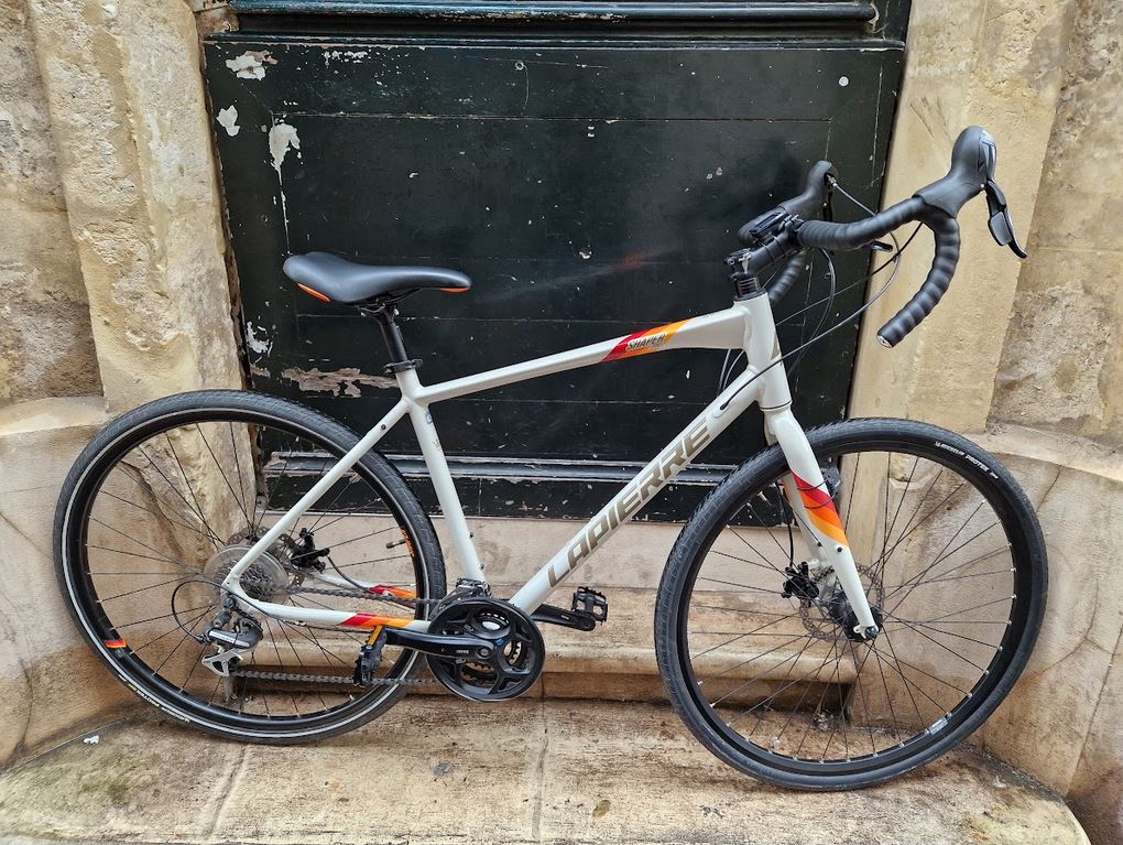 Cyclorandonneuse et gravel Lapierre