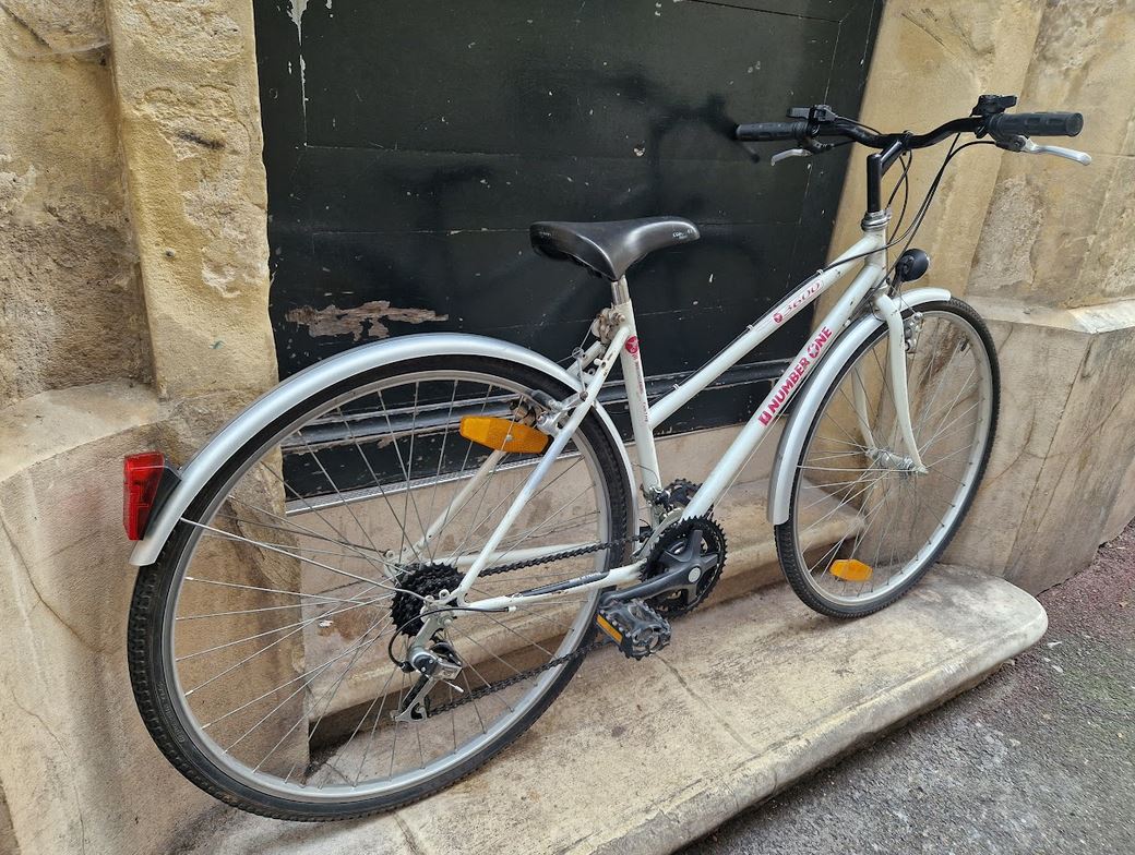Vélo de ville femme tout équipé reconditionné