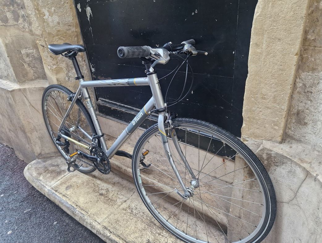 Vélo de route urbain reconditionné
