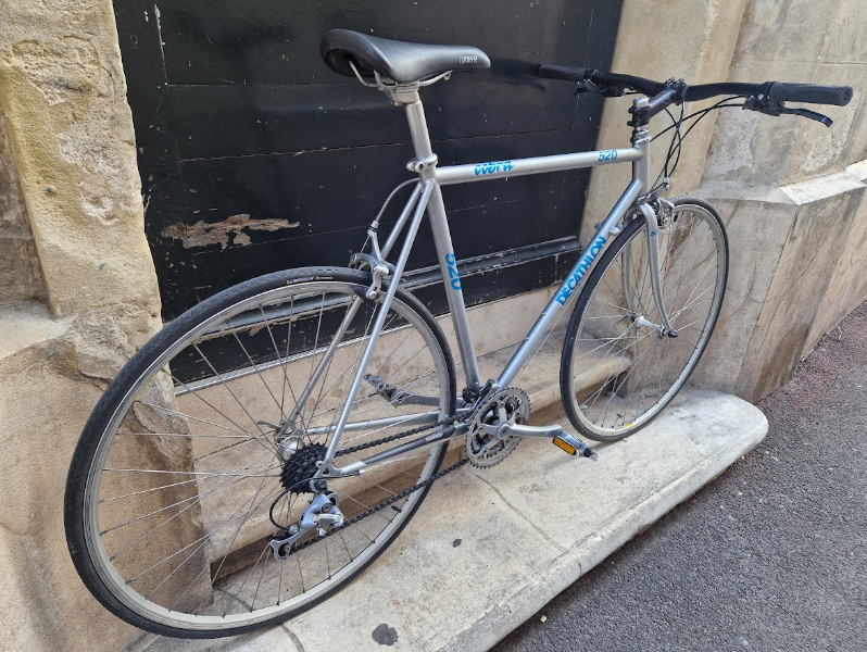 Vélo de route urbain Decathlon Cobra 520 reconditionné