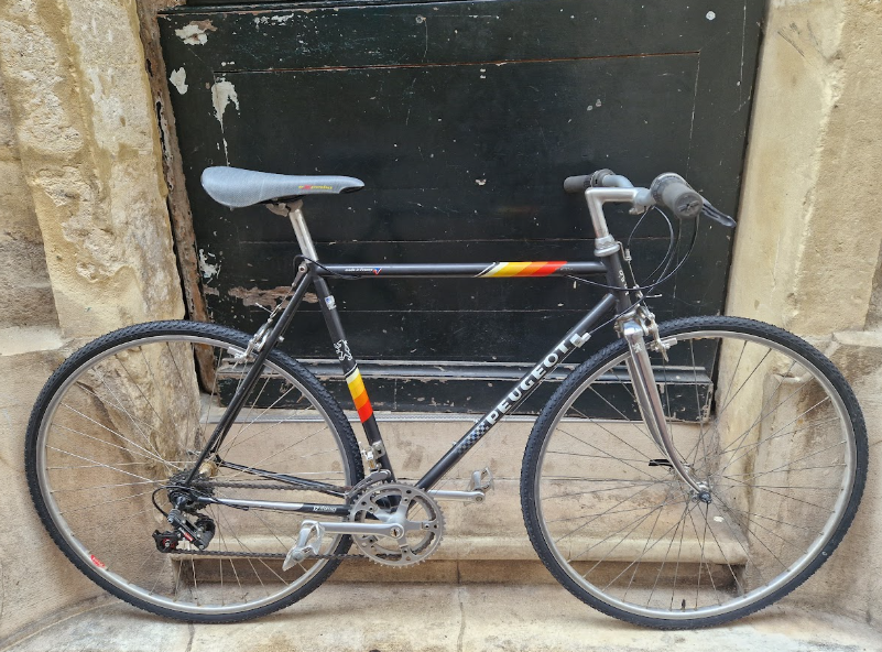 Vélo de route gravel vintage urbain Peugeot reconditionné