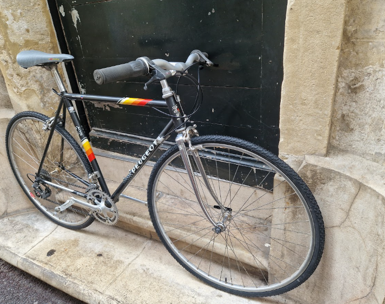 Vélo de route gravel vintage urbain Peugeot reconditionné