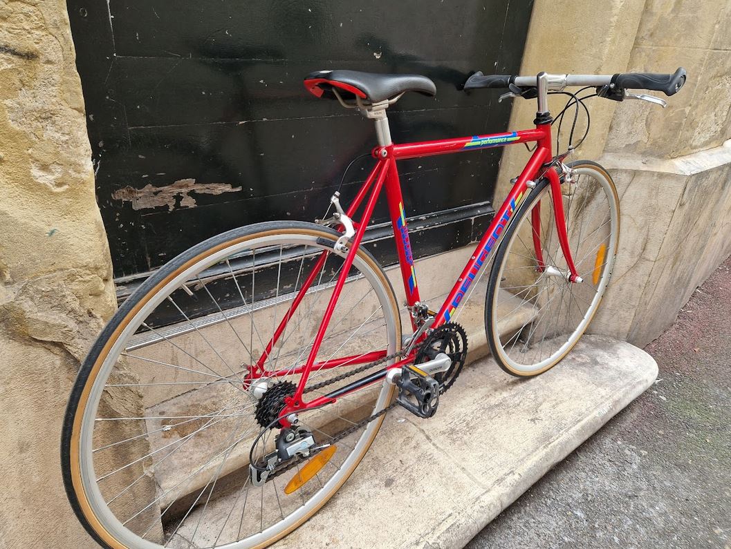 Vélo de route urbain Peugeot reconditionné