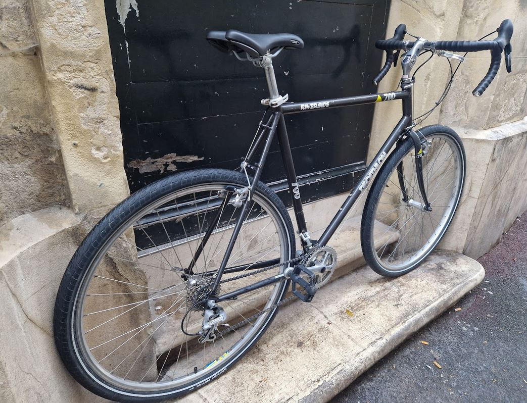 Vélo de voyage ou du quotidien gravel Decathlon 700 reconditionné