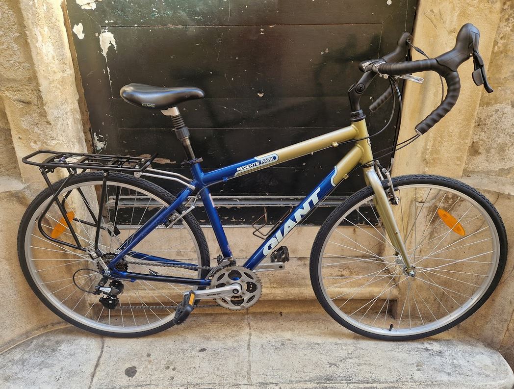 Cyclo randonneuse ou vélo du quotidien Giant reconditionné