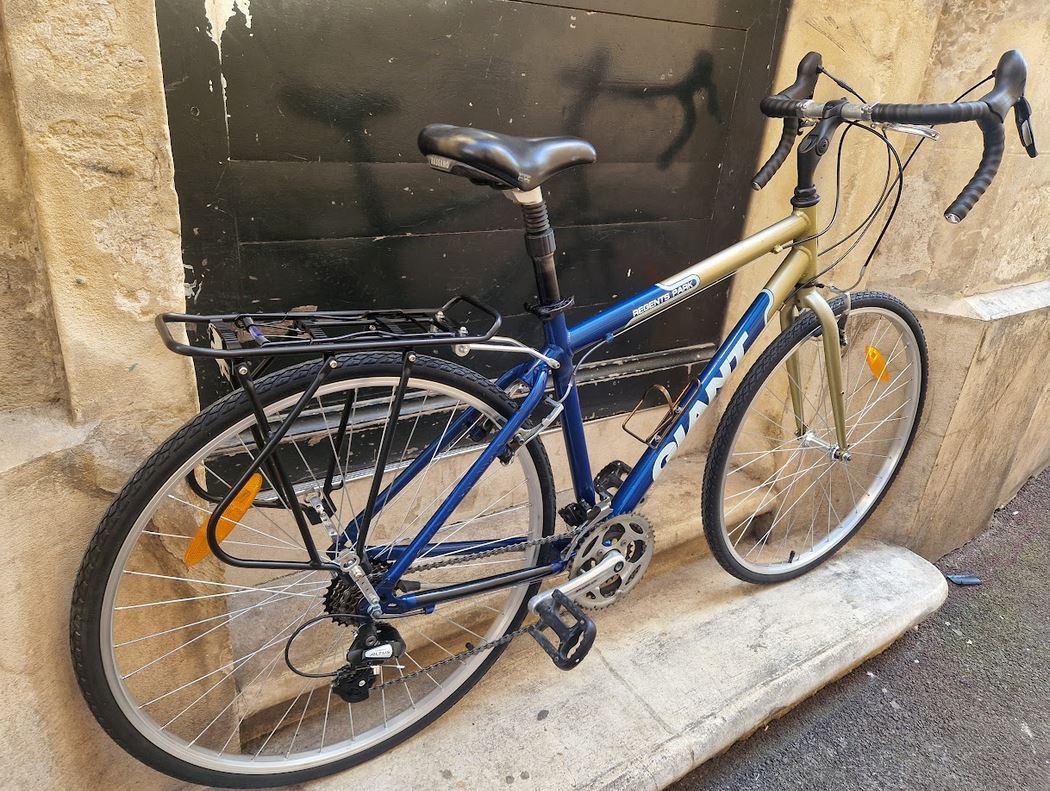 Cyclo randonneuse ou vélo du quotidien Giant reconditionné