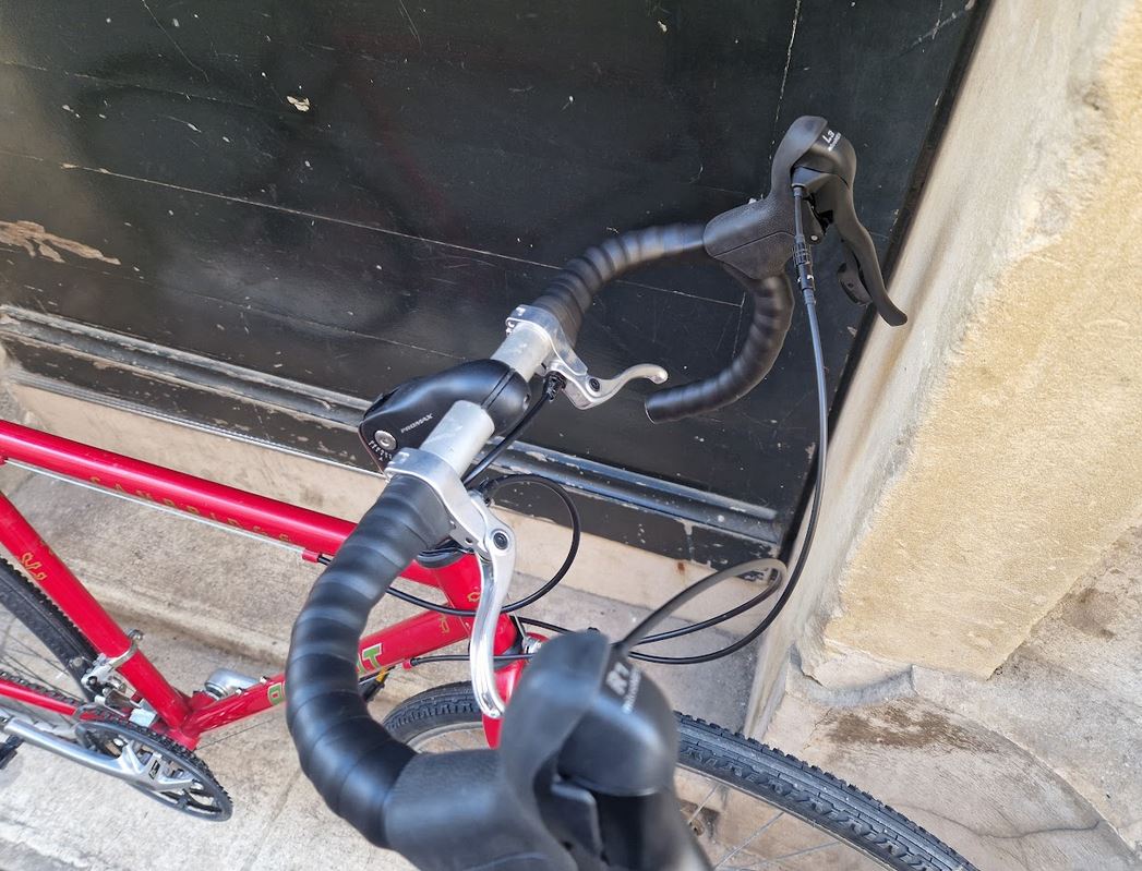 Cyclo randonneuse ou vélo du quotidien Peugeot Cambridge reconditionné