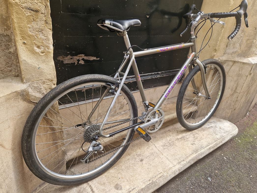 Cyclo randonneuse gravel Peugeot reconditionné