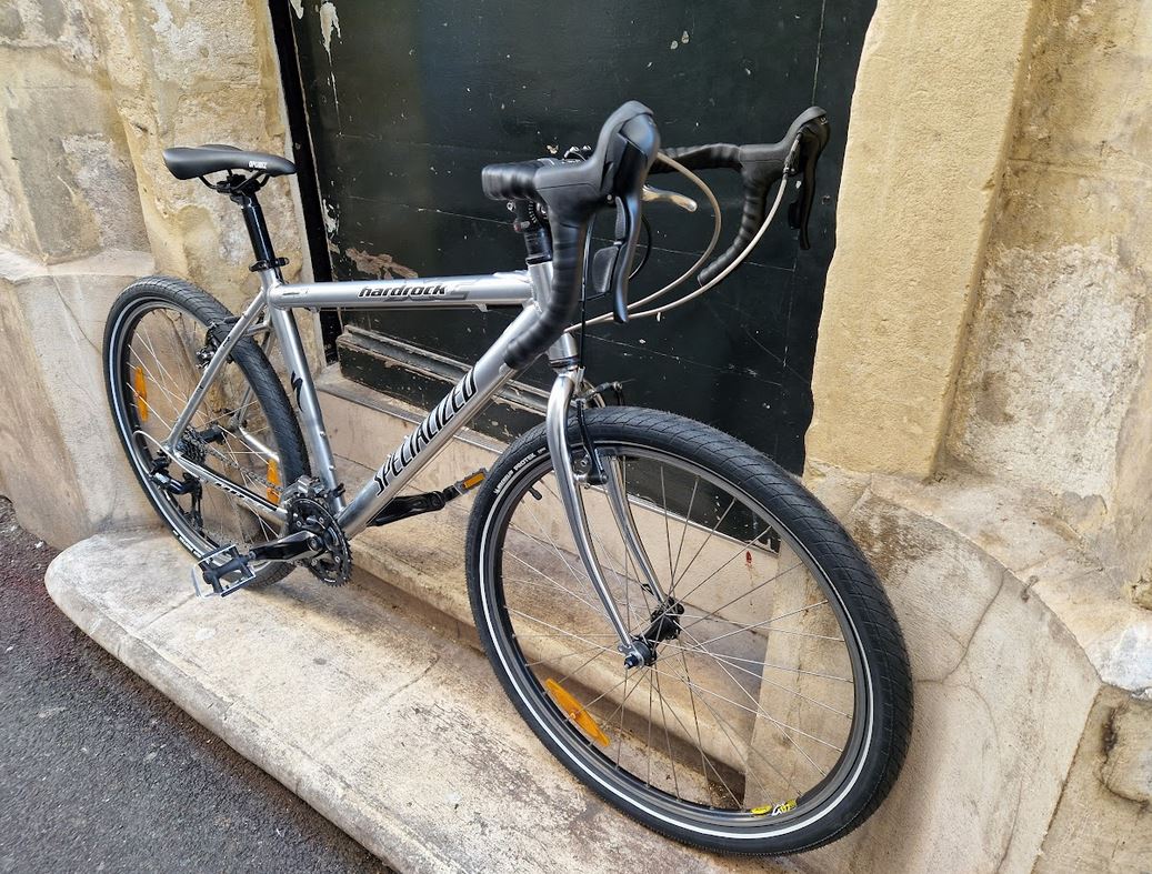 Randonneuse de voyage gravel Specialized reconditionné