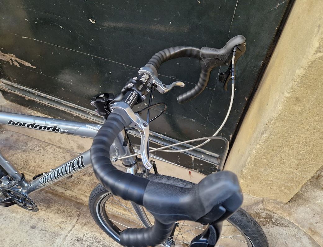 Randonneuse de voyage gravel Specialized reconditionné