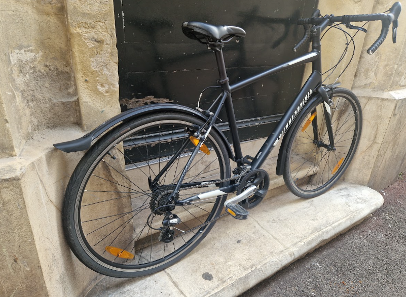 Gravel et randonneuse ou vélo du quotidien Specialized Sirrus reconditionné
