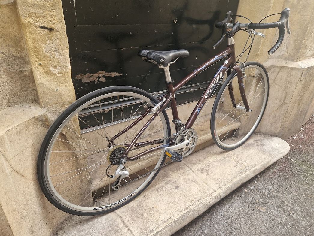 Cyclo randonneuse et gravel femme Specialized reconditionné taille s