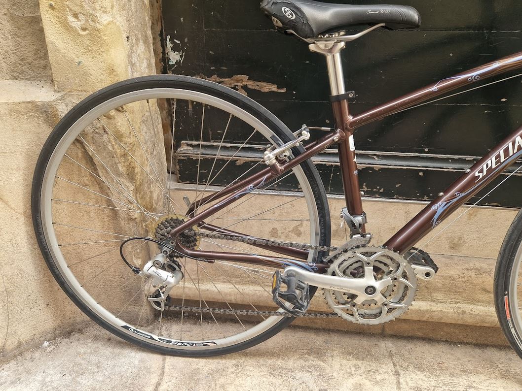 Cyclo randonneuse et gravel femme Specialized reconditionné taille s