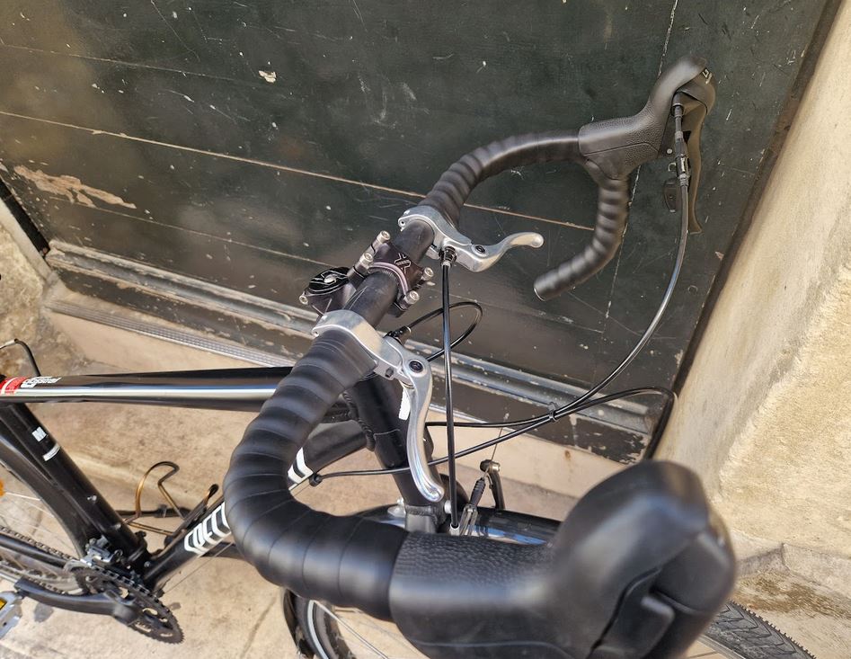 Gravel et randonneuse Specialized reconditionné