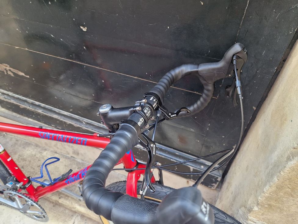 Gravel et randonneuse Specialized Hard Rock reconditionné