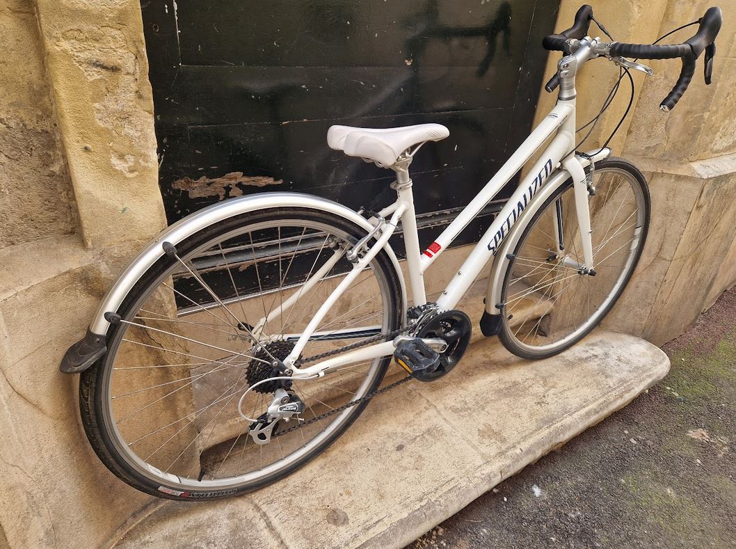 Cyclo randonneuse et gravel femme Specialized reconditionné