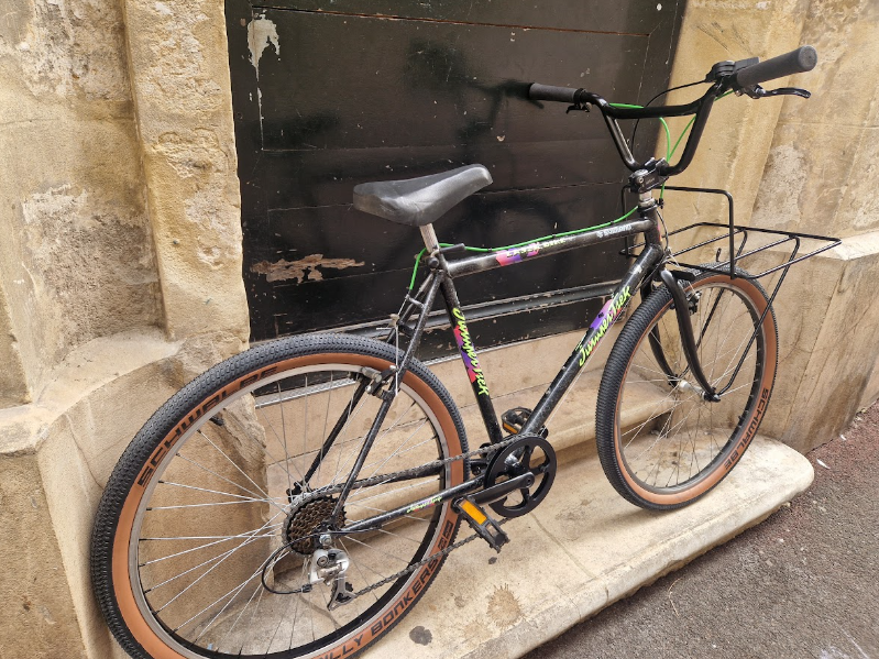 Vélo urbain commuter urbain reconditionné