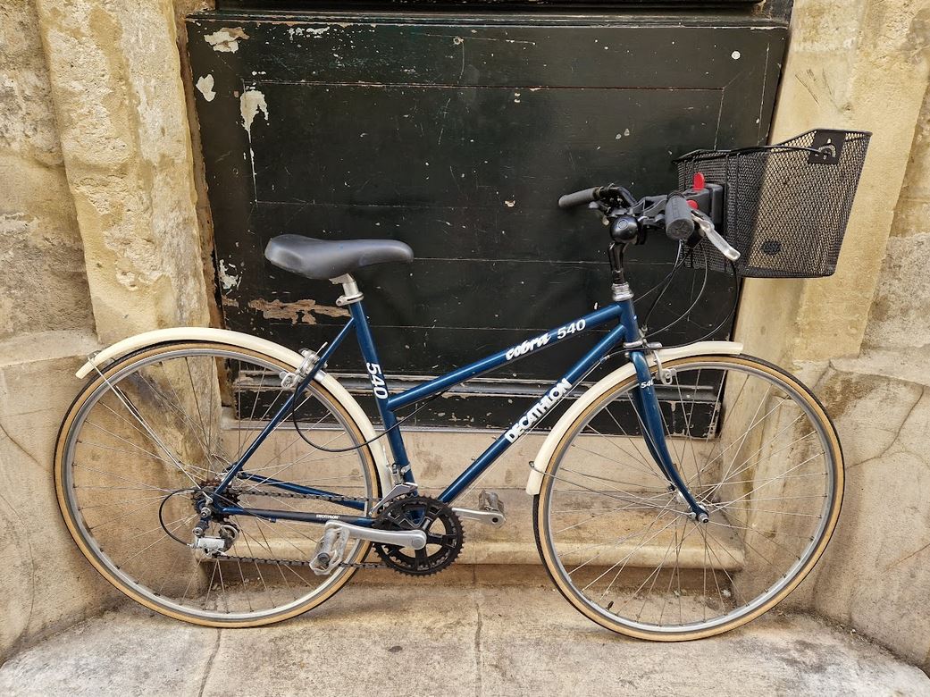 Vélo de ville femme Decathlon cobra reconditionné avec panier
