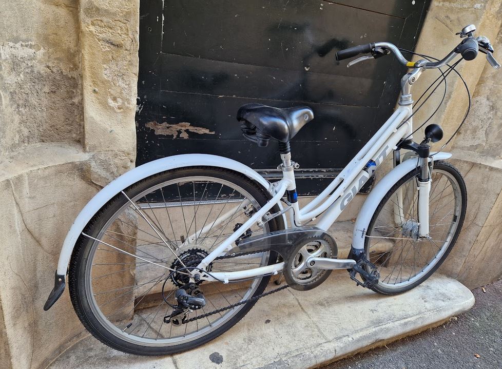 Vélo de ville et tout chemin femme Giant reconditionné