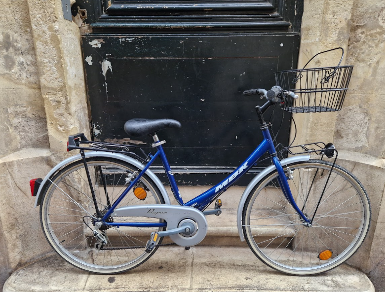 Vélo de ville femme MBK reconditionné et tout équipé