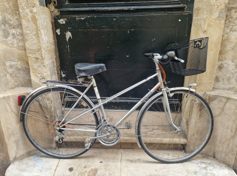 Vélo de ville mixte tout équipé reconditionné
