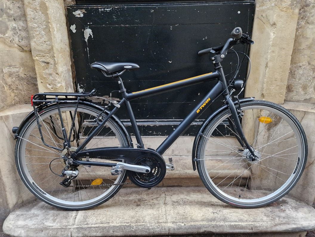 Vélo de ville Btwin tout équipé reconditionné
