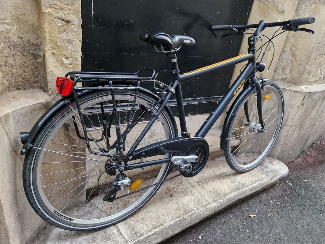Vélo de ville Btwin tout équipé reconditionné