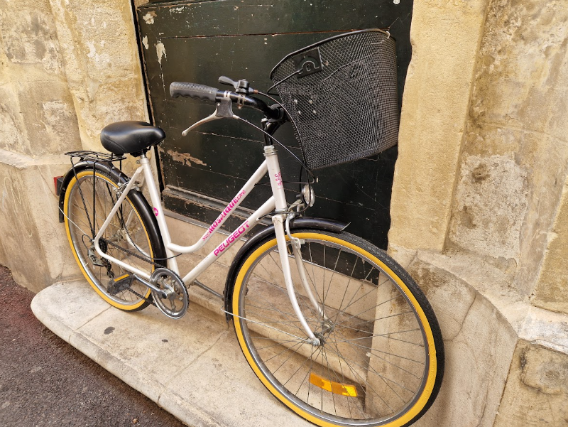 Vélo de ville femme Peugeot tout équipé reconditionné