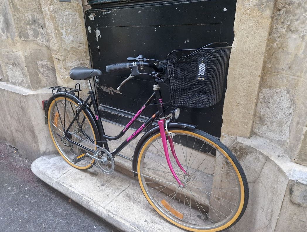 Vélo de ville femme Peugeot tout équipé reconditionné