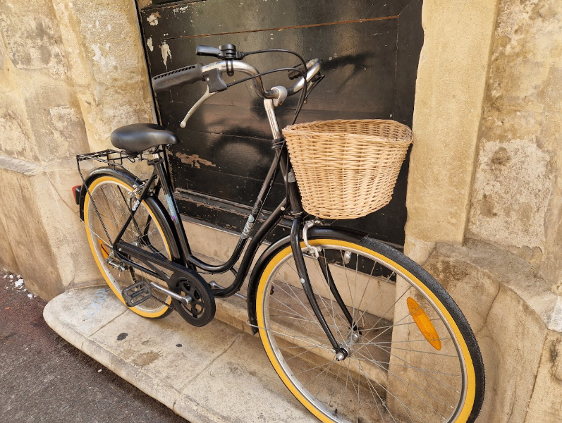 Vélo de ville femme tout équipé reconditionné