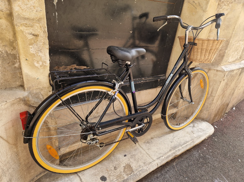 Vélo de ville femme tout équipé reconditionné